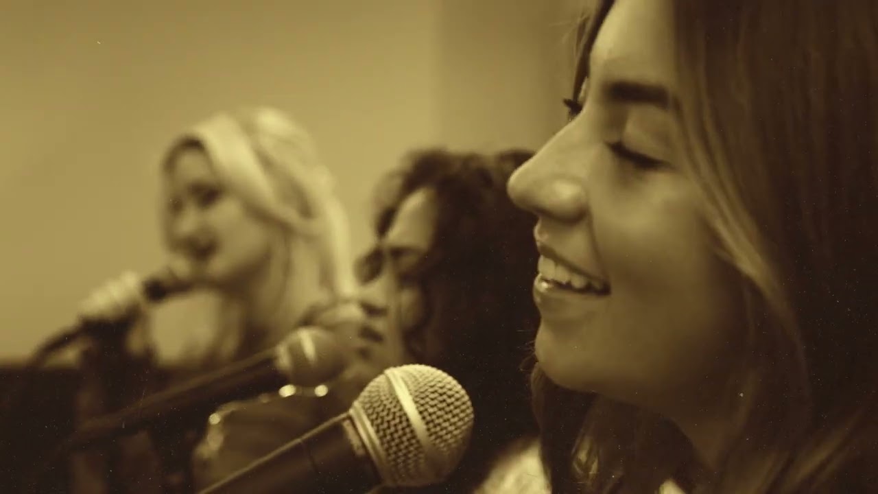 Promotional video thumbnail 2 for Mia Grund
