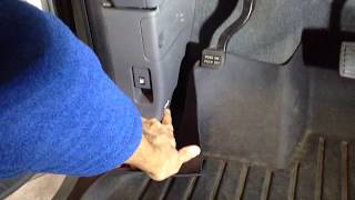HOW TO OPEN THE HOOD ON A HONDA ODYSSEY (2007)