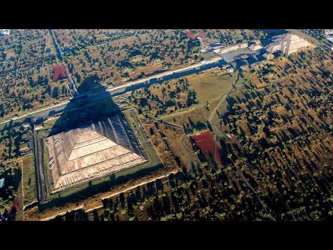 download lagu mp3 mp4 Piramide Del Sol, download lagu Piramide Del Sol gratis, unduh video klip Piramide Del Sol