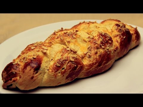 Sweet Raisin Tsoureki Recipe - Turkish Easter Bread