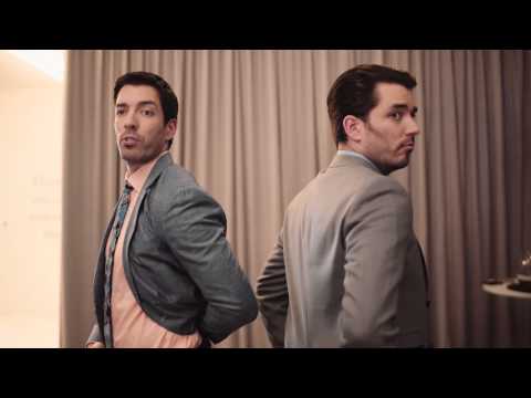 ANTM CYCLE 22 BTS:  Renovate Your Smize With Tyra