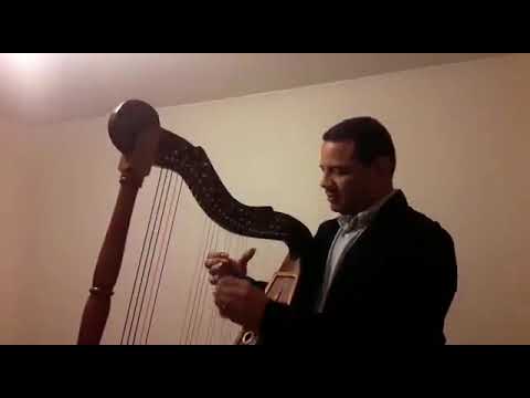 "Yacimiento De Amor" de Fernando Tovar, Arpa Jeans Piero González