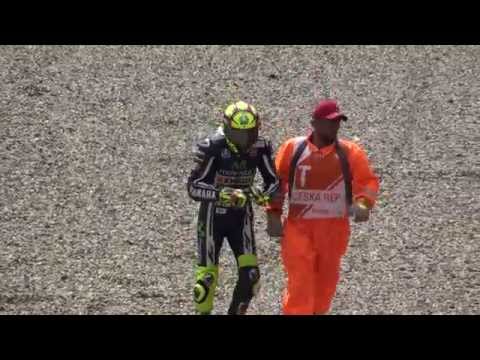 Valentino Rossi crashed in FP4 MotoGP Brno 2014