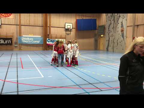 Enskede IK Vit taggar match igen