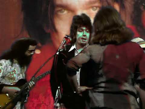 Thumbnail for Captain Beefheart freaks out over microphone during Germany set (1972) by Captain Beefheart