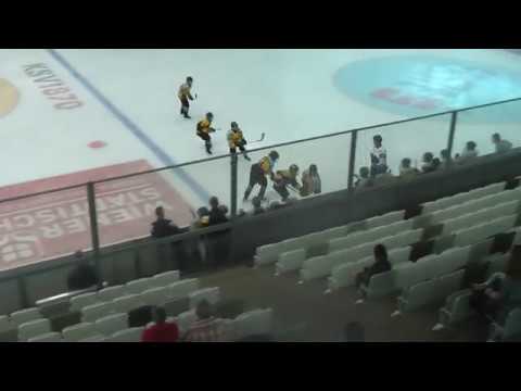 U12 Bundesliga Junior Capitals vs EHC Lions 8:11 am 2019-09-15