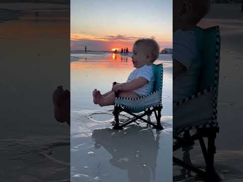Cute baby on beach👶🏻🏖️#shorts #viral #cutebaby #beach #vacation