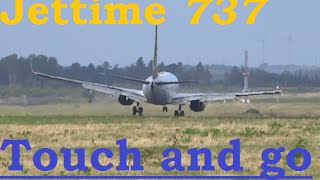 preview picture of video 'Jettime 737 TRAINEE PILOT touch&go hard crosswind Tirstrup/Aarhus airport'