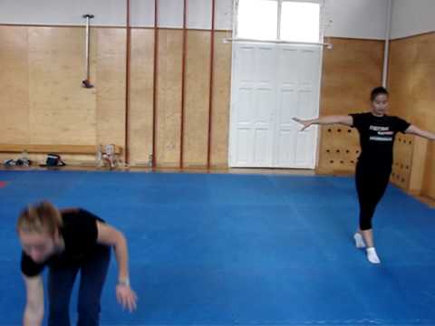 Pripreme za KIF Puls 220 - ljeto 2009. - RITMIČKA - ASISTENTICE PETRA I MATEJA (ne zaljubljujte se!)