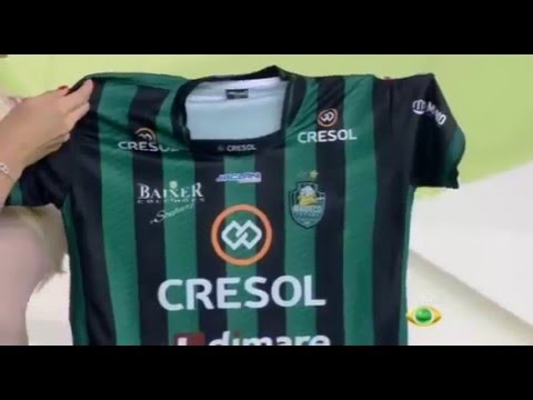 Renata Fan com a camisa do Cresol/Marreco