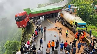 Download lagu Worst Drama of the Day‼️ A 60-Ton Truck Has Difficulty Turning a Bend mp3 Download lagu Worst Drama of the Day‼️ A 60-Ton Truck Has Difficulty Turning a Bend mp3
