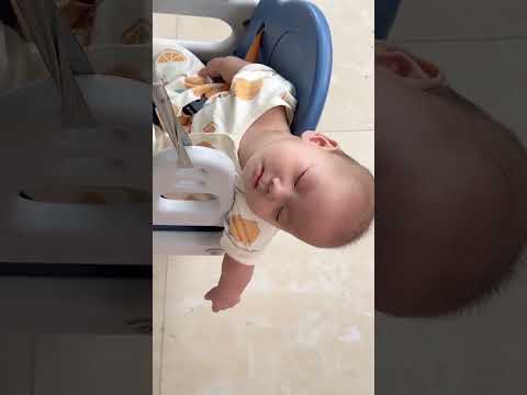 Rocked right to sleep, it&rsquo;s just so comfy~ #OnlyMomsUnderstand #HumanCub #BabyJournal #MomLifeHacks