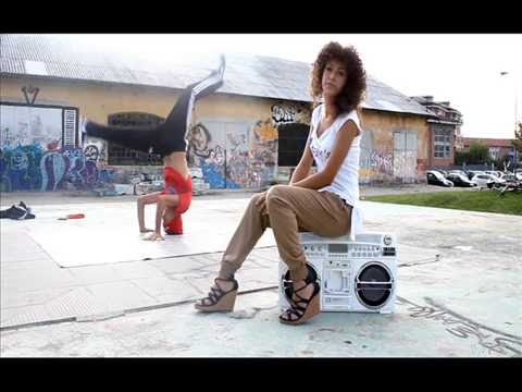 Josh Bliss Lighten ft. Kate - Living Life