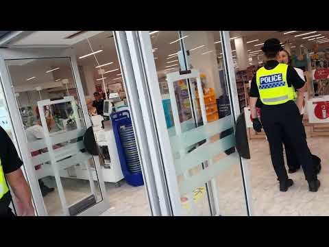 FRESHNEY SECURITY, GRIMSBY, "YOU HAVE TO STOP RECORDING OR IM GUNNA ASK YOU TO LEAVE"!!