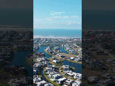 Sobrado beira lago no Condomínio Celebration