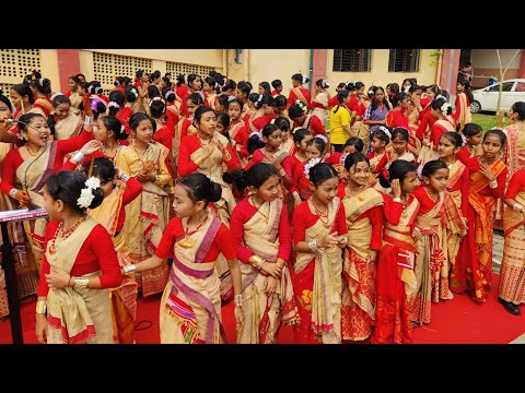 विद्यालय में बिहू उत्सव
