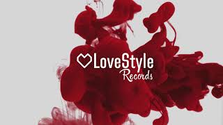 Danny Avila &amp; Ekko City - Bleeding Love (Official Audio)