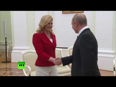 Russia: Croatian president gives Putin personalised national team jersey