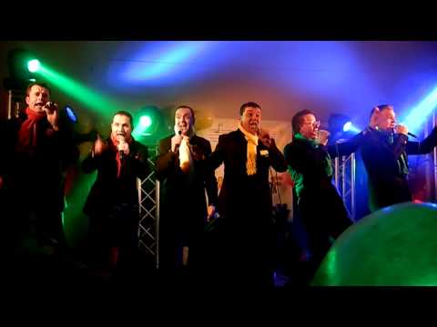 Men in Pek mit Blauw Plekke op MLLF Maasniel