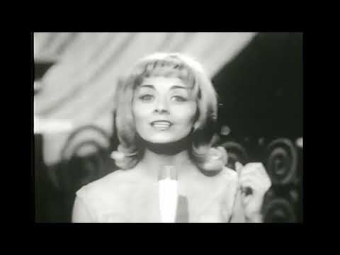 1962 France: Isabelle Aubret - Un premier amour (Place 1 Eurovision Song Contest) Winner's Reprise