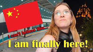 WE Spent 48 hours in the WORLD'S most advanced city 🇨🇳我们在世界上最先进的城市🇨🇳度过了 48 小时