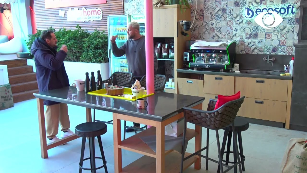 Sa ke gërhitur/ Luizi ankohet për Bjordin: Na le pa gjumë