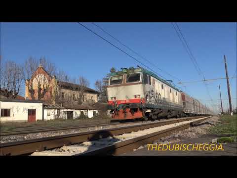IL SALUTO DEL TRENO MERCI IN TRANSITO A BORGO S. DALMAZZO (CN) SAB. 7 - 12 - 2019