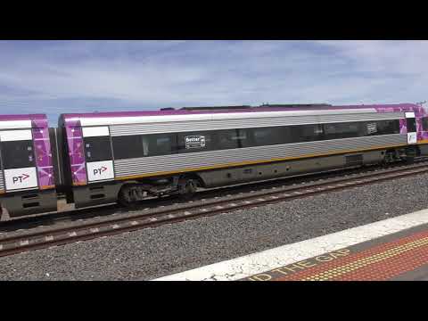Vlocity VL68 at Middle Footscray