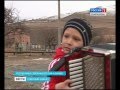 Пятилетний вундеркинд играет мелодии всего Кавказа 
