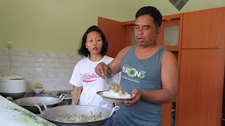 Download lagu Di larang komplen !! Keburu lapar masaknya di tungguin @PakDebleh  mp3