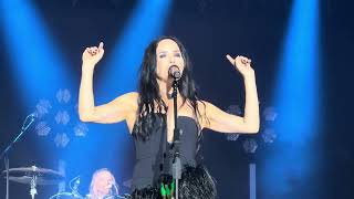 Download lagu 'Old Town' by The Corrs at Plymouth Hoe on 14th June 2025 mp3