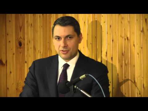Lázár:A kormány ellenáll a rezsicsökkentést fékező...