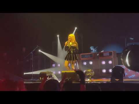 Avril Lavigne - Live in Tokyo, Japan 2022-11-10 (IEM audio + multicam)