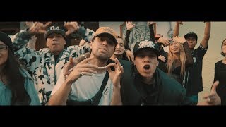 Santa Fe Klan - Cumbia Pandillera (Video Oficial)
