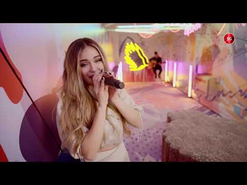 A un paso de la luna en acústico #yuAnaMena5G⚡️