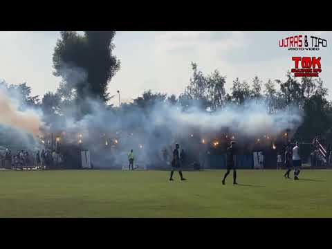 Kibice Unii Oświęcim podczas meczu z Beskidem Andrychów 15.06.2023