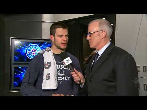 Canucks Vs Hawks - Game 1 Highlights - 2011 Playoffs - 04.13.11 - HD