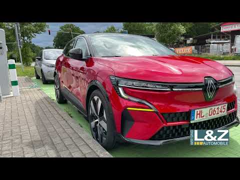 LADEVORGANG. Wir fahren den neuen E-Megane. 100% Elektrisch. Ladevorgang. So einfach ist es.
