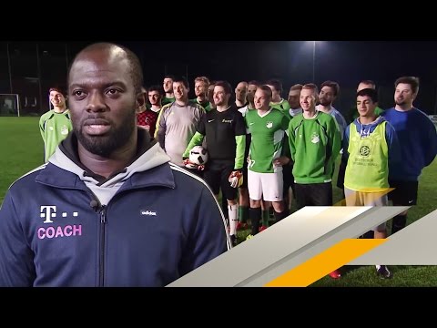 Hans Sarpei beim TuS Kinzigtal - Teil 1 - Das T steht für Coach | SPORT1