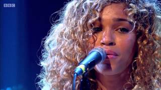 Izzy Bizu - Mad Behaviour (Later... with Jools Holland)