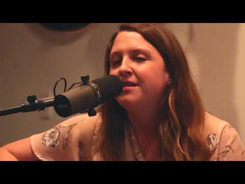 Creek Sessions: Caroline Spence - Hotel Amarillo
