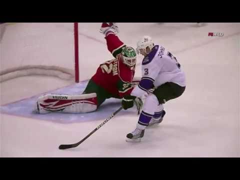 Niklas Backstrom Awesome Shootout Save (February 1 2011)
