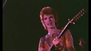 Bowie 1972 july 15 Friars Club Aylesbury silent footage