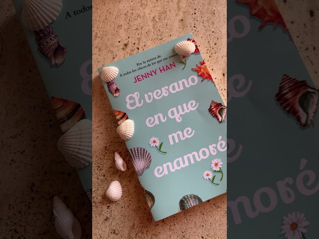 Vídeo relacionado con El verano que me llevó a ti: Premio literario Amazon 2019. Una novela lgtb sobre amores de verano. (Dani y Marcos)