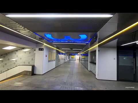 WARSZAWA / VARSÓVIA Dworzec Centralny w czasie pandemii Passeio a pé Estação Ferroviária Central de Varsóvia