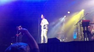 Walking Target-Fitz and the Tantrums @ Aragon Ballroom 12-03-2016 Chicago