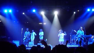 Solange - Lovers In A Parking Lot (LIVE @ FYF Fest 2013)