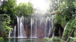 preview picture of video 'Lake Plitvice waterfalls, Croatia'