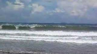 preview picture of video 'La Manzanilla del Mar - waves July 25,2007'