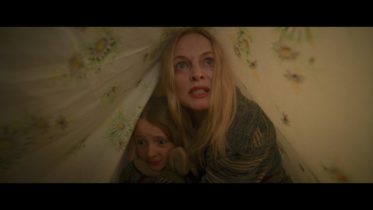 Miniature de la vidéo WHAT HAPPENED TO DORIS? - Exclusive Clip du film What Happened to Doris?